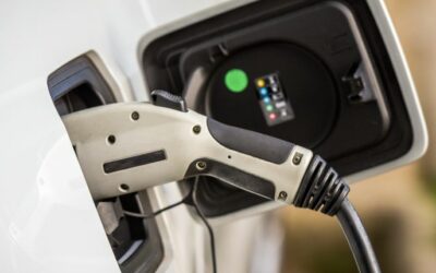 Carros elétricos no condomínio: o que muda com as novas normas de segurança?