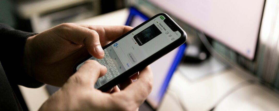 TJ/DF condena síndico por divulgar imagem de morador em grupo de WhatsApp: entenda o que fazer (e o que não fazer) em situações de conflito