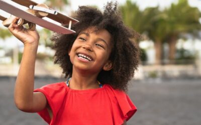 Condomínios sob alerta: Câmara dos Deputados aprova multa para quem deixar criança sozinha em elevador e áreas comuns 